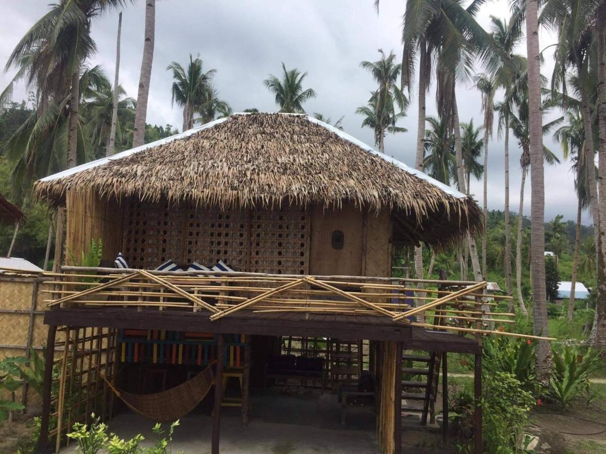 Inn John Beachfront Eco And Restaurant