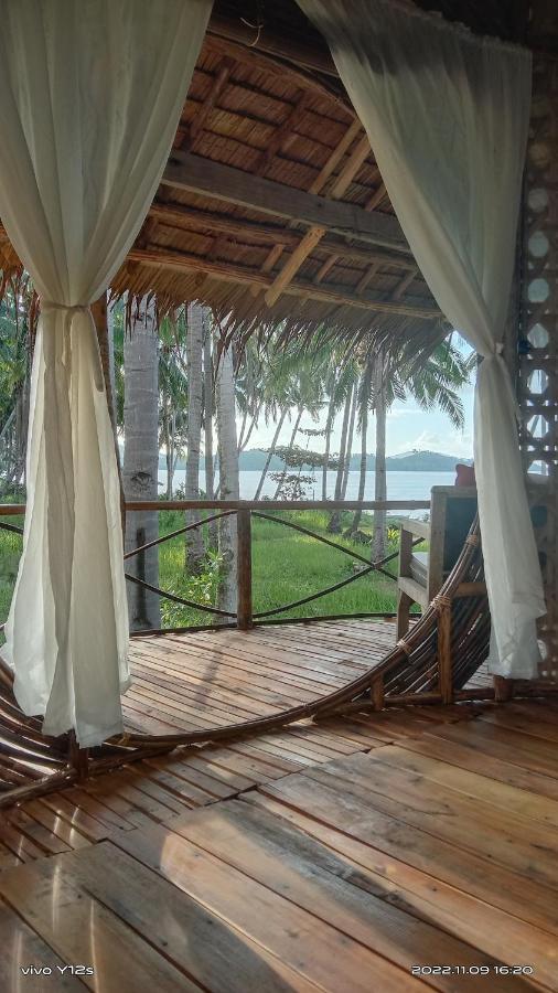Inn John Beachfront Eco And Restaurant