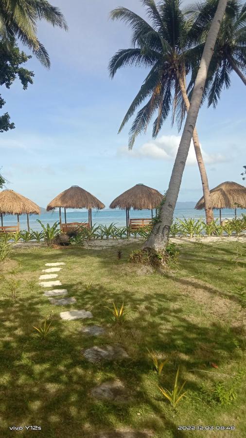 Inn John Beachfront Eco And Restaurant