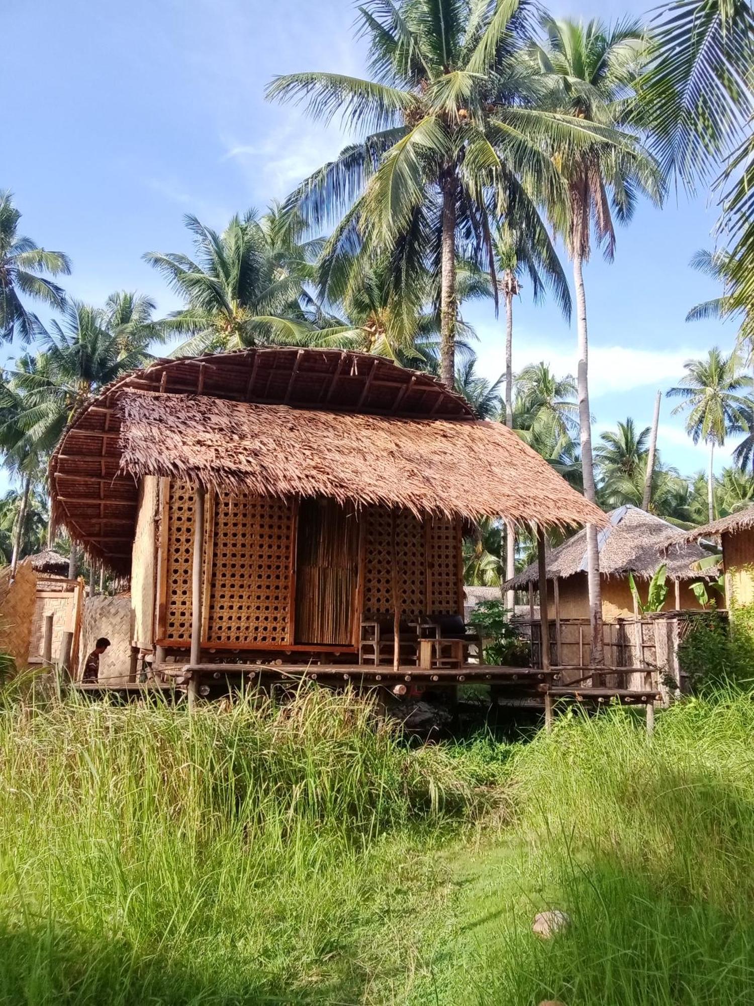 John Beachfront Eco And Restaurant Inn