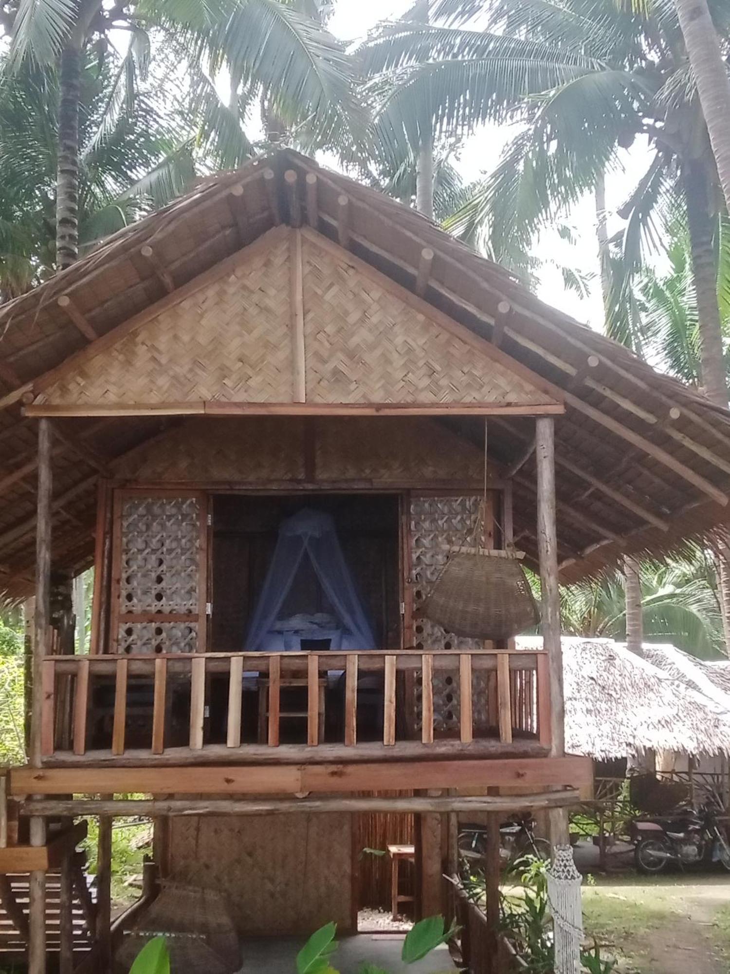 Inn John Beachfront Eco And Restaurant