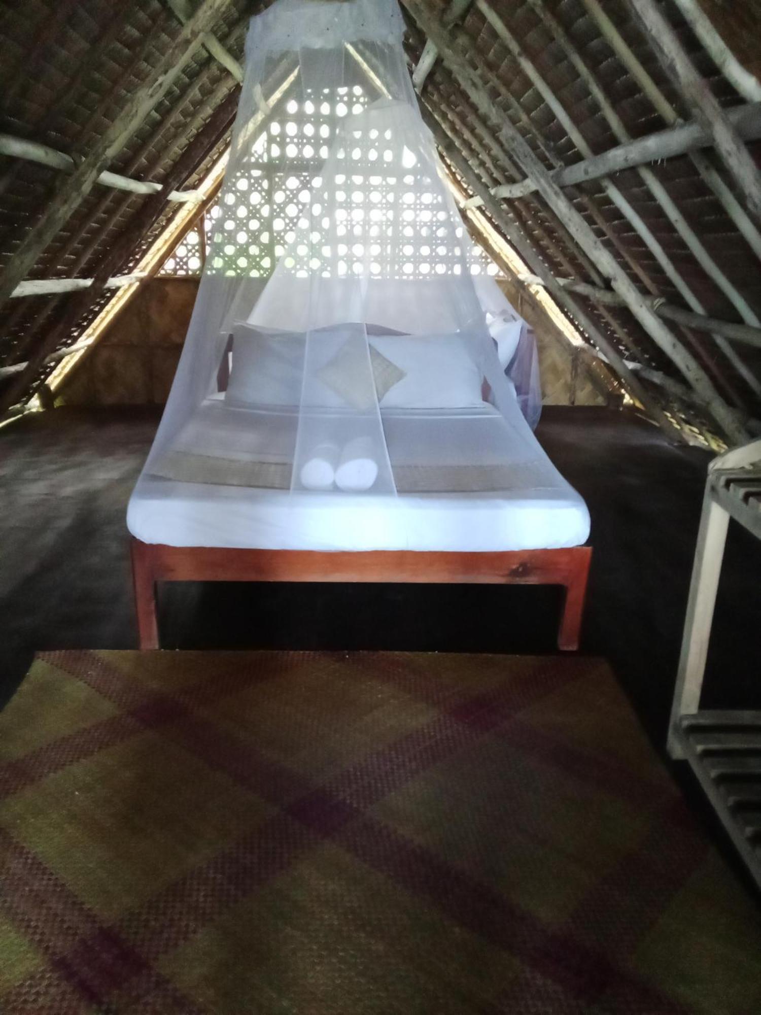 John Beachfront Eco And Restaurant Inn