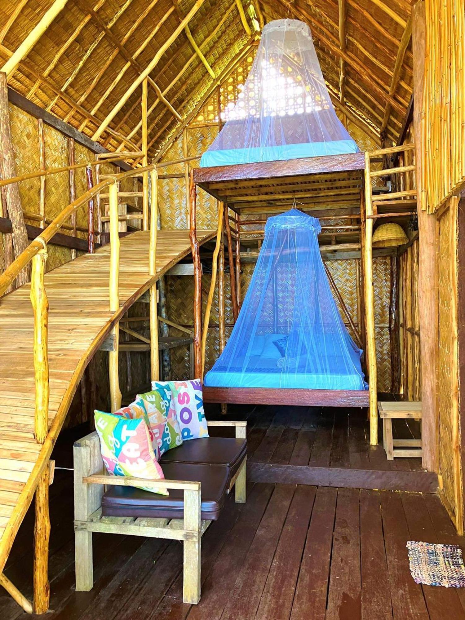 Inn John Beachfront Eco And Restaurant *