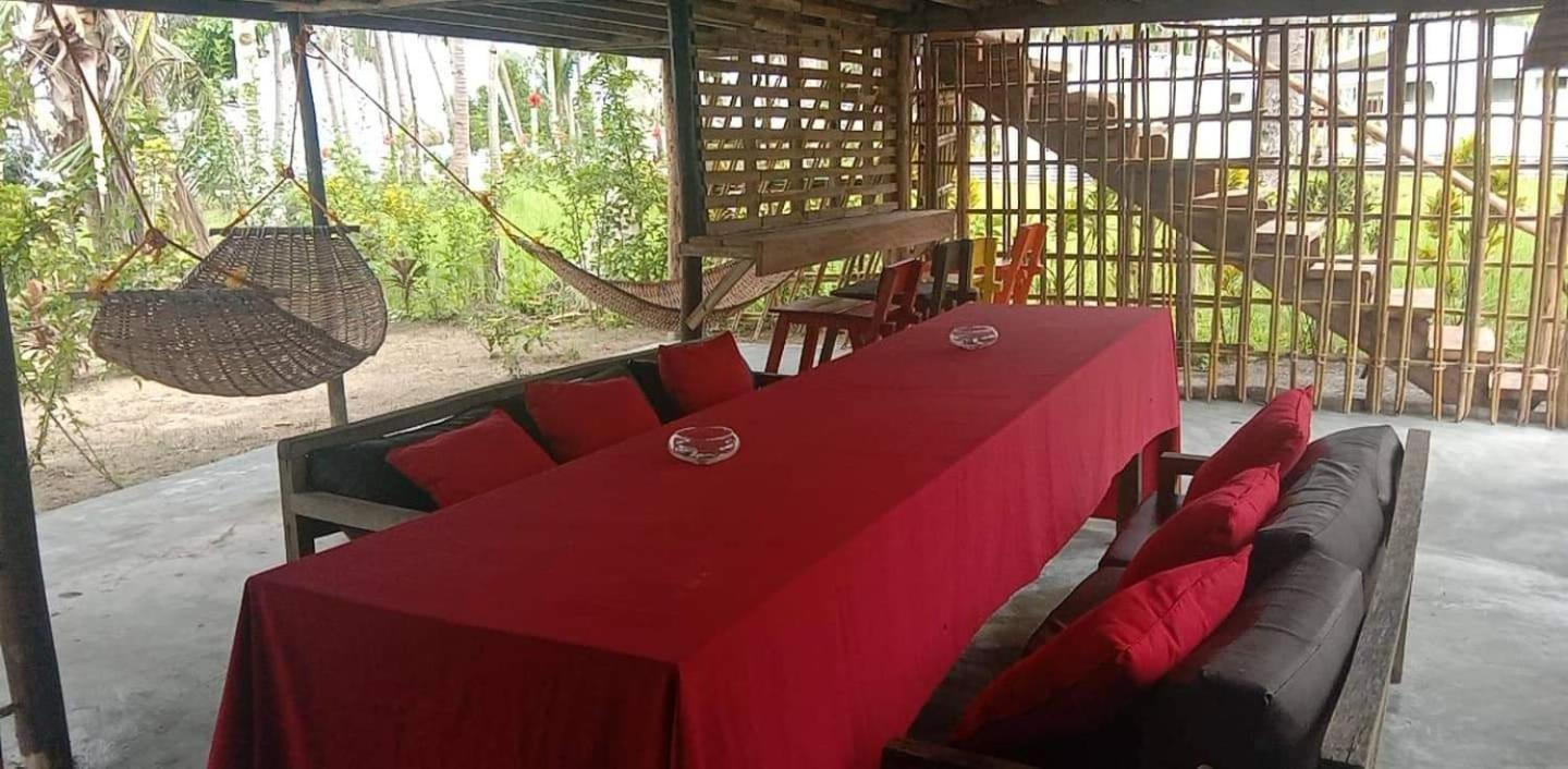 Inn John Beachfront Eco And Restaurant *