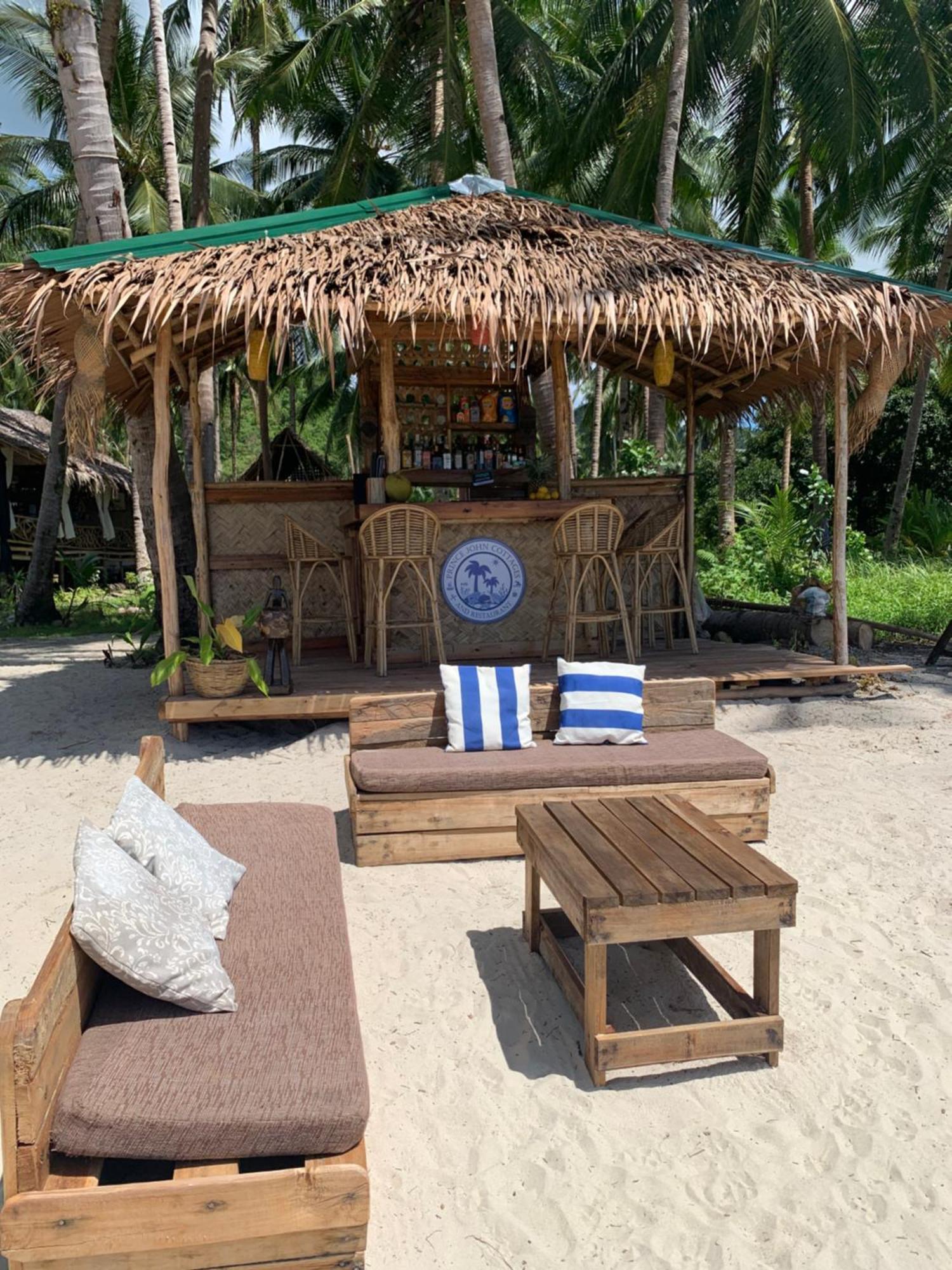 John Beachfront Eco And Restaurant * San Vicente (Palawan)
